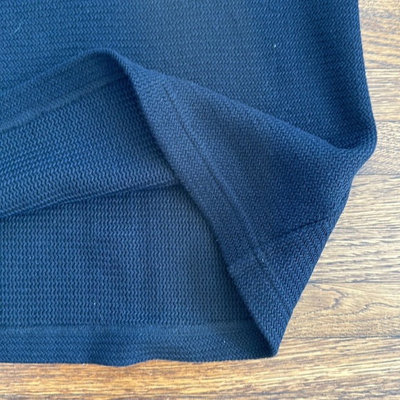 Men’s John Elliott Black Cotton Knit Oversized Mock Neck Shirt - Picture 3 of 5